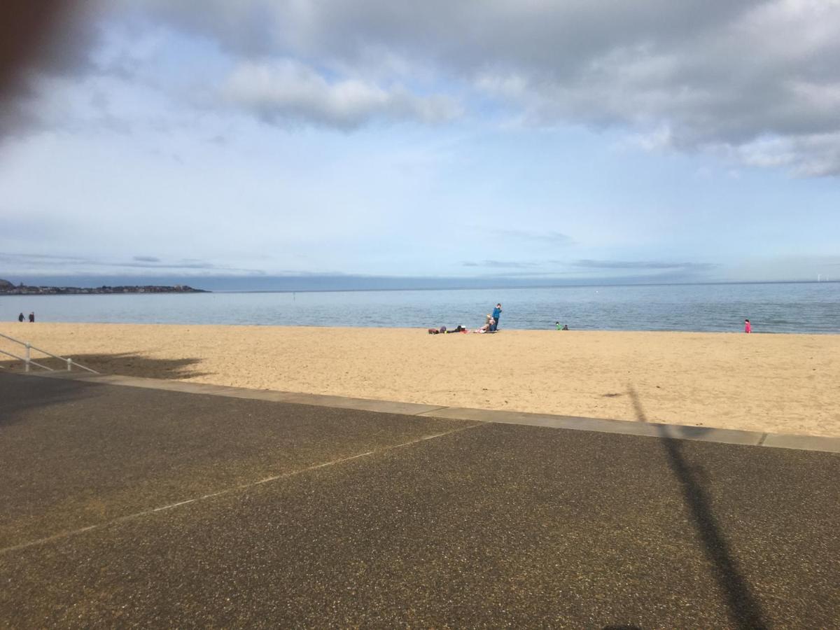 One Bedroom Holiday Apartment Colwyn Bay Exterior foto