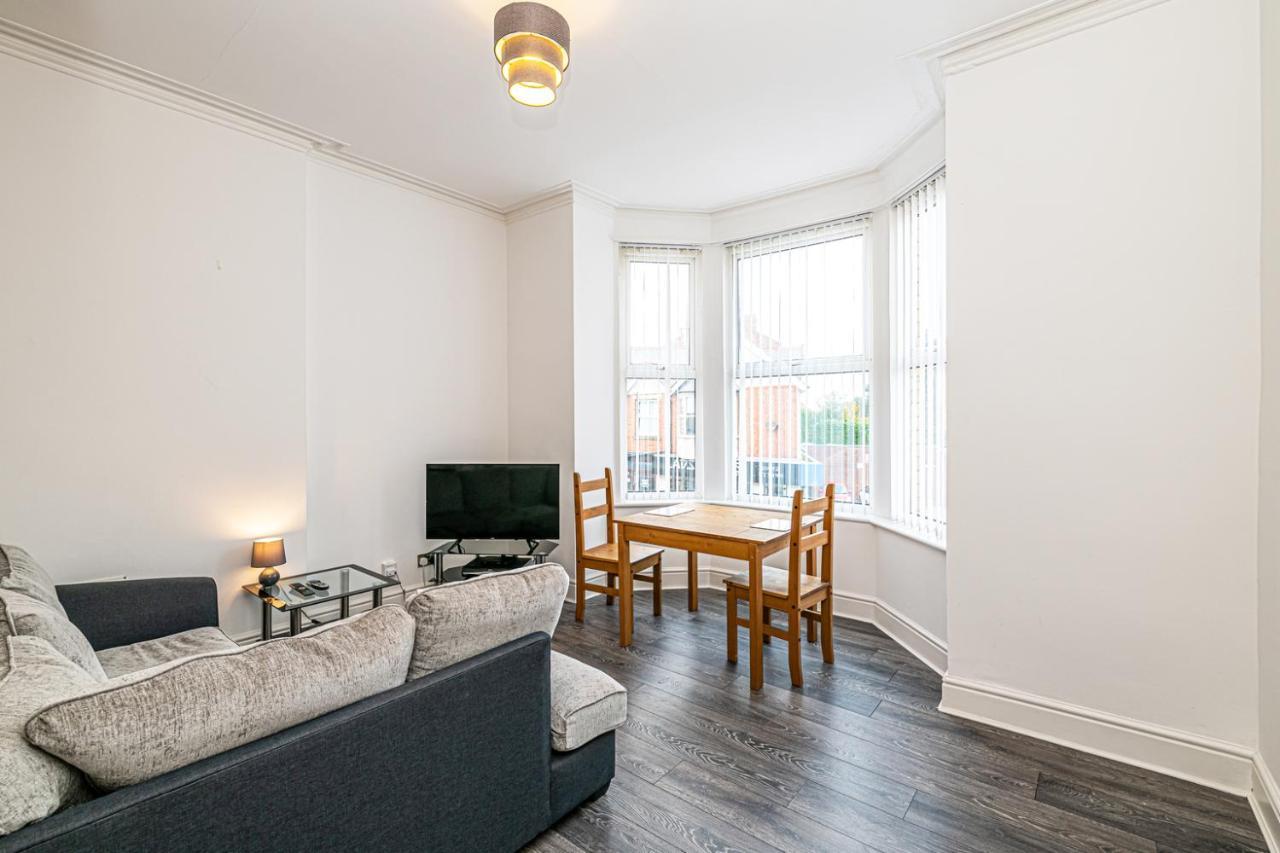 One Bedroom Holiday Apartment Colwyn Bay Exterior foto